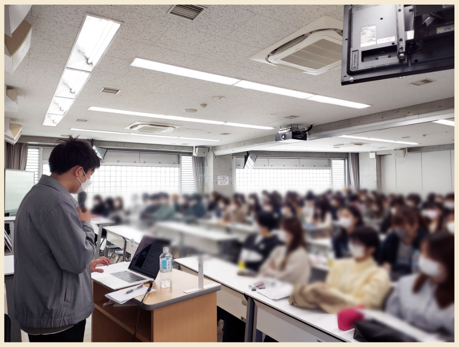 代表原田が東放学園専門学校の生徒の前で講座を行っている様子